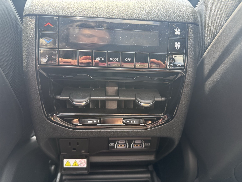 2023 Jeep Grand Cherokee Limited photo 29
