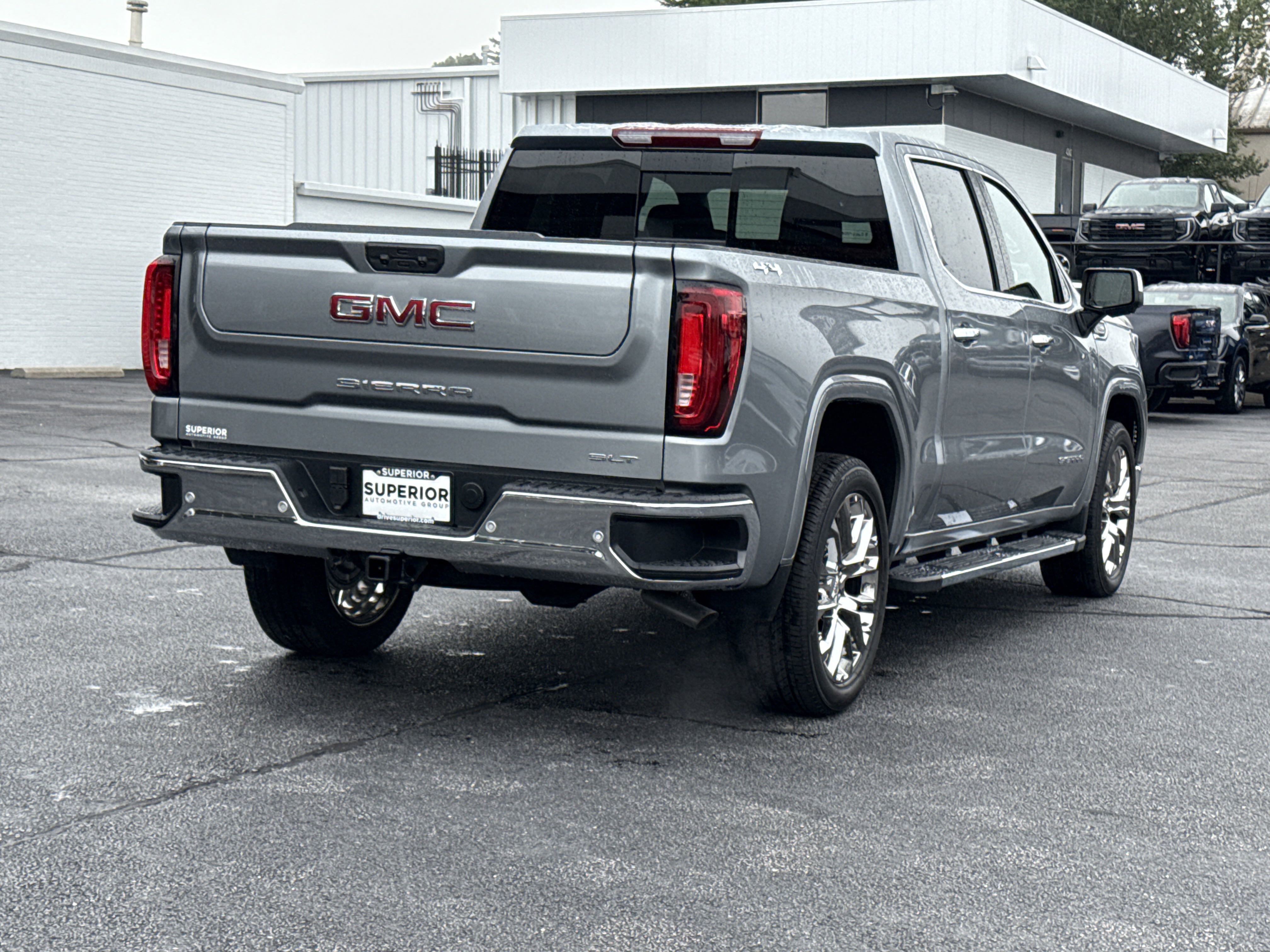 2025 Gmc Sierra 1500 SLT photo 2