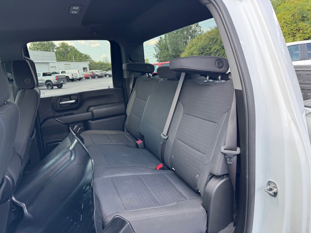 2024 Chevrolet Silverado 2500HD Custom photo 13