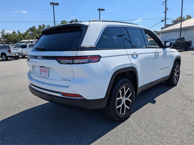 2024 Jeep Grand Cherokee Limited photo 4