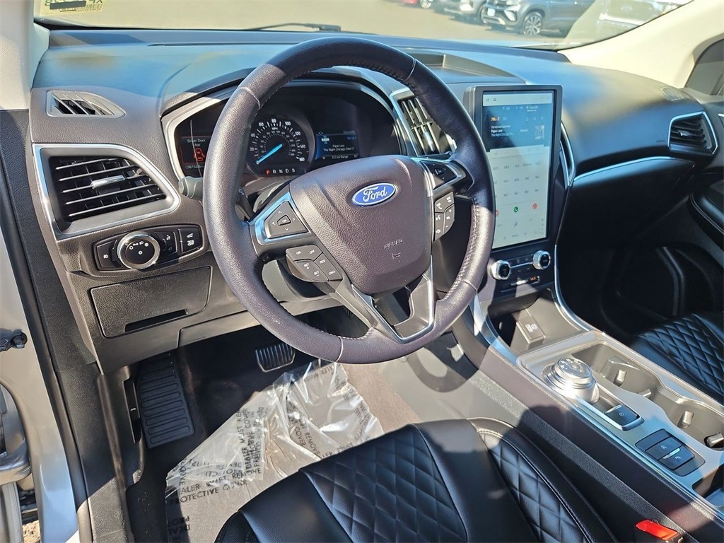 2023 Ford Edge Titanium photo 12