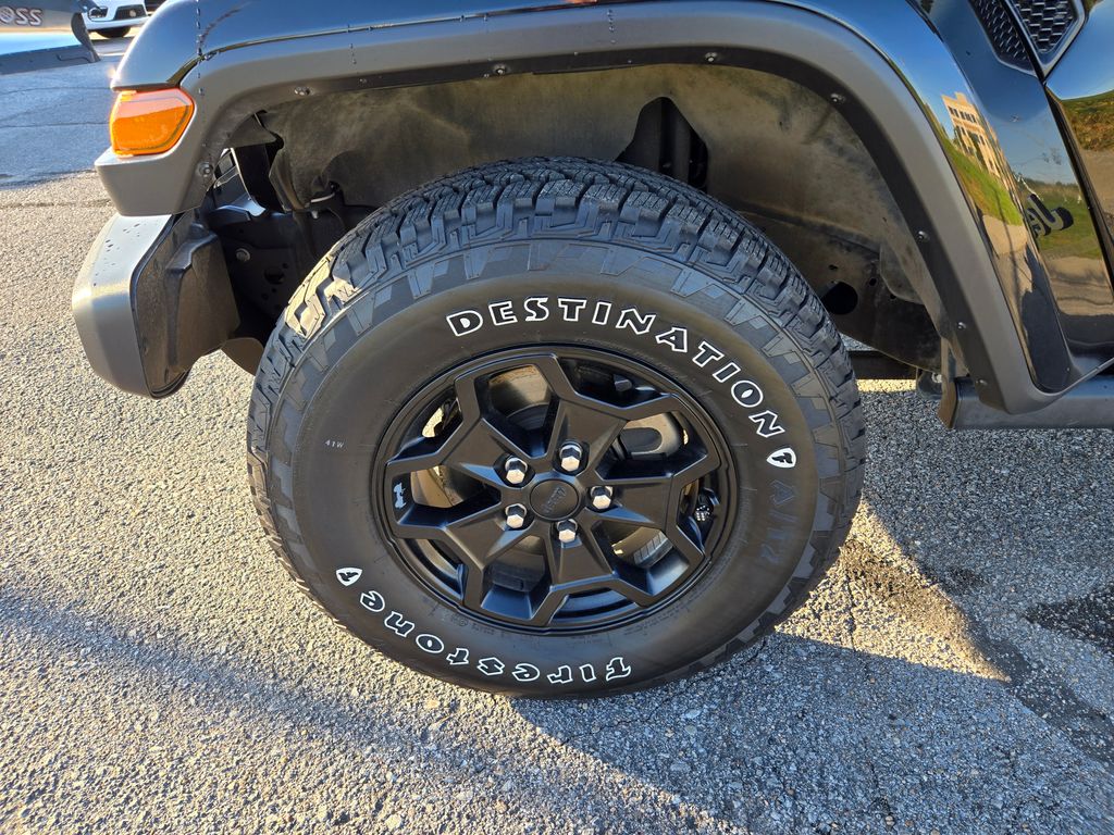 2021 Jeep Gladiator Sport photo 26