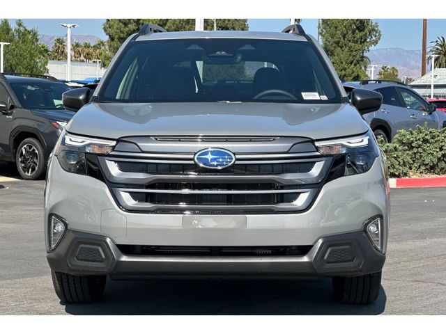 2025 Subaru Forester Premium photo 9