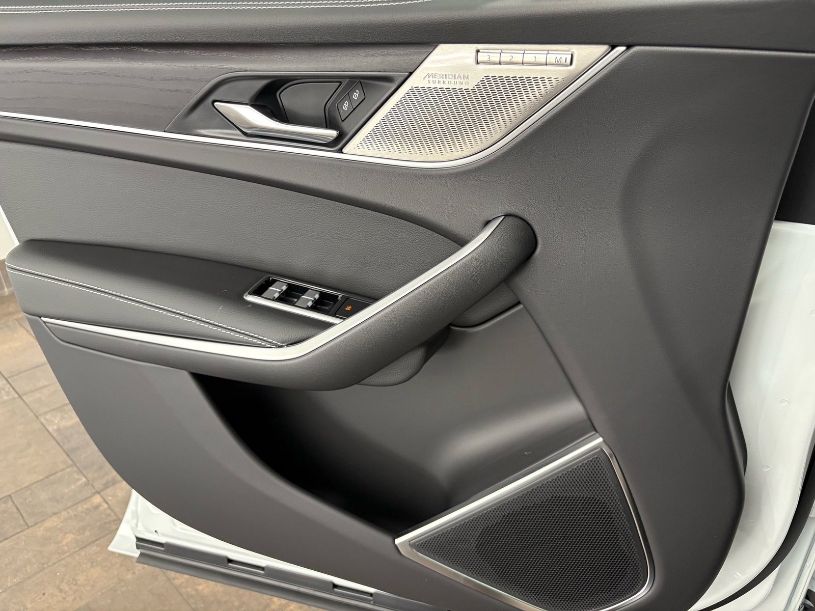 2026 Jaguar F-PACE R-Dynamic S P250 photo 18