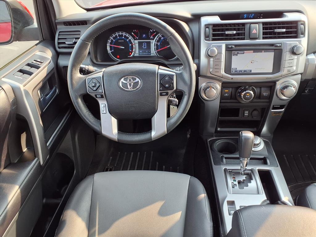 2016 Toyota 4Runner SR5 photo 2