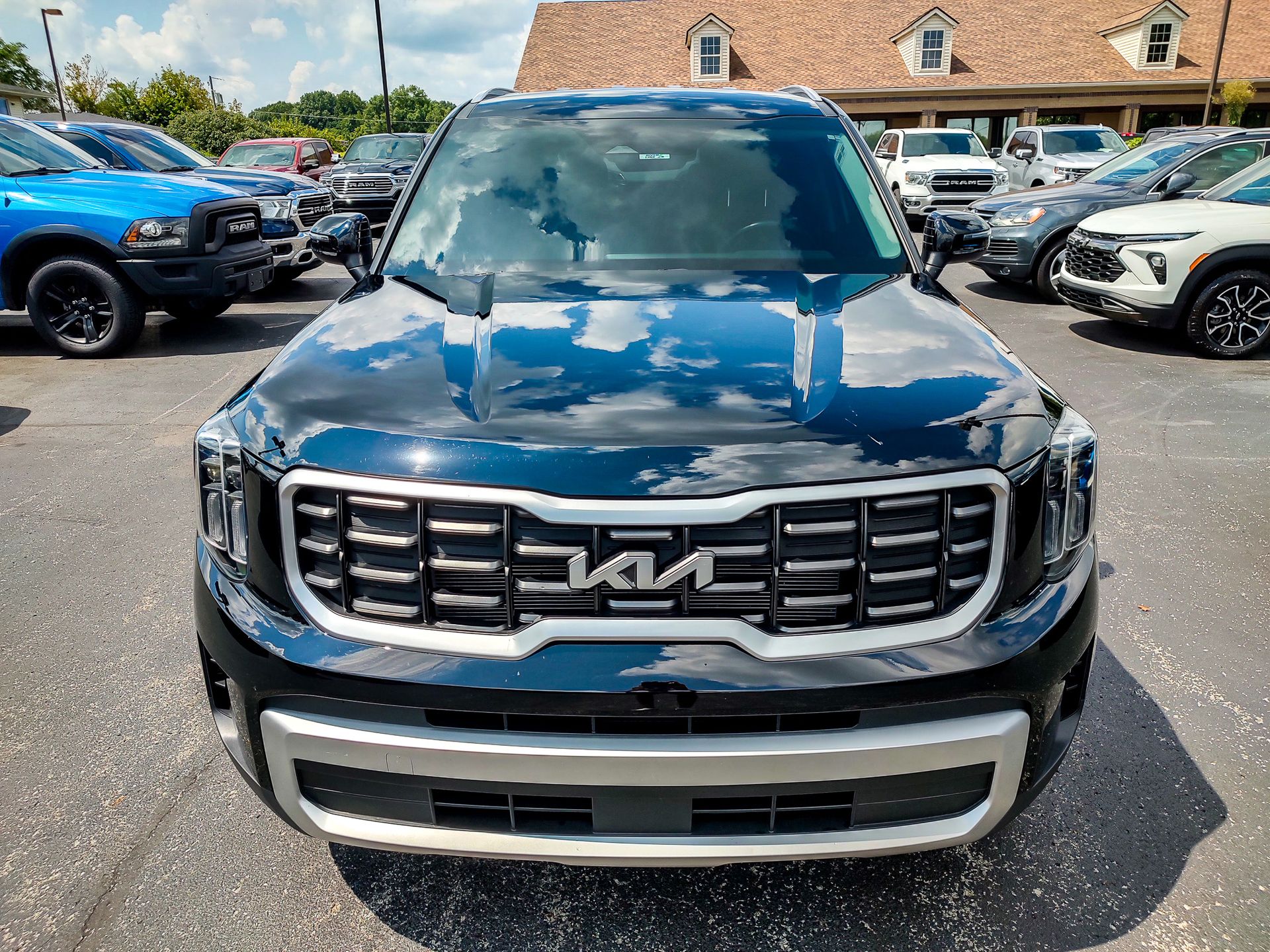 2023 Kia Telluride S photo 8