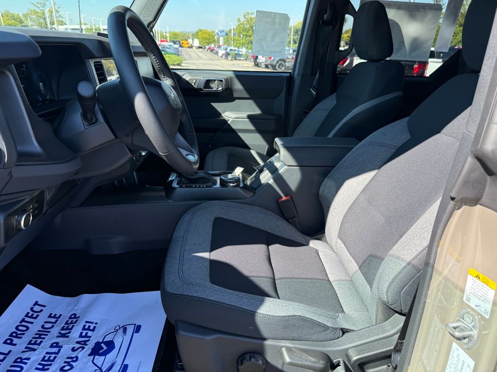 2025 Ford Bronco Big Bend photo 16