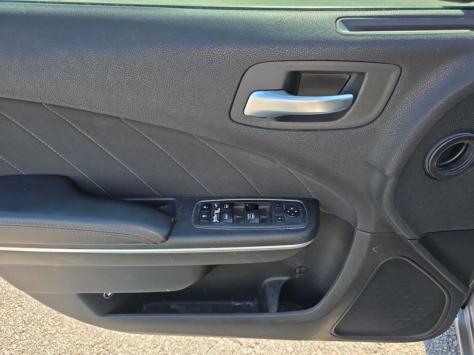 2018 Dodge Charger SXT Plus photo 20