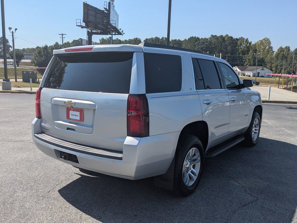2019 Chevrolet Tahoe LT photo 2