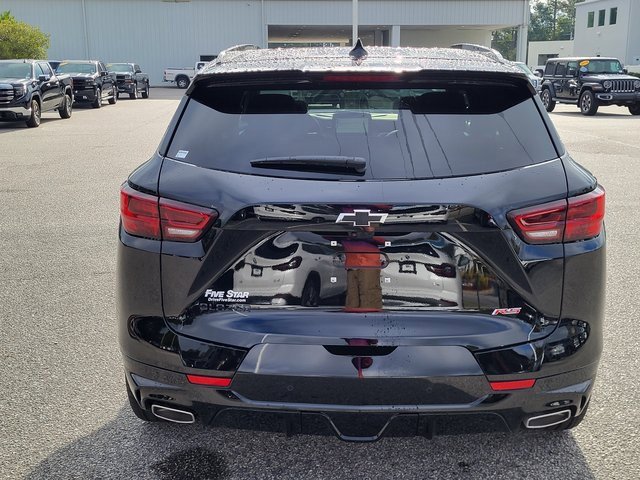 2025 Chevrolet Blazer RS photo 2