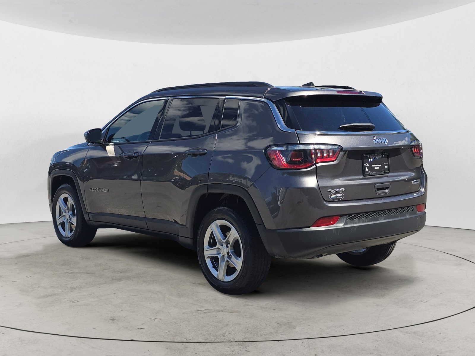 2024 Jeep Compass Latitude photo 4