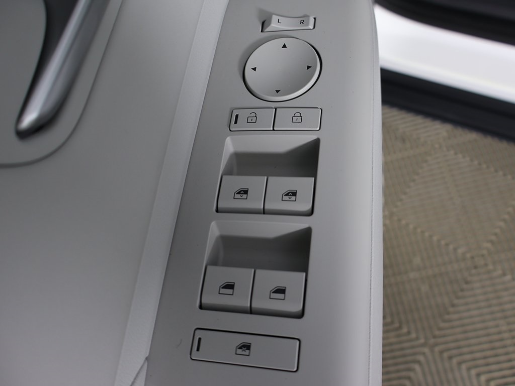 2024 Hyundai Kona Limited photo 34