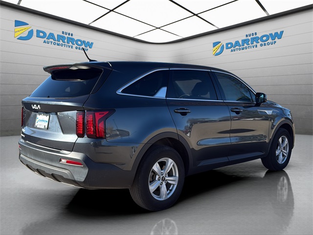 2023 Kia Sorento LX photo 4