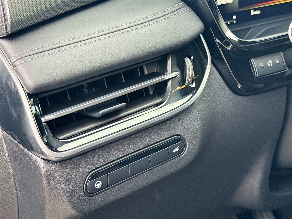 2026 Infiniti QX60 Luxe photo 10