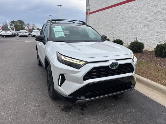 2023 Toyota RAV4 XSE's photo