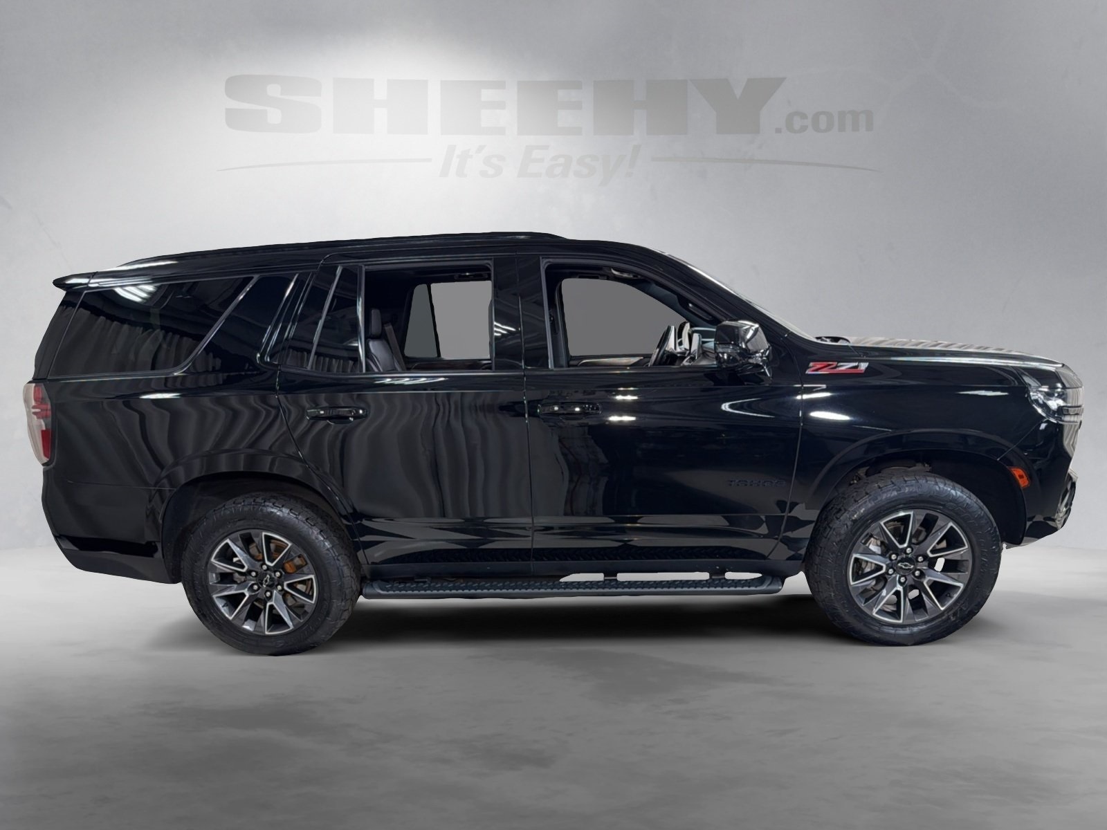2021 Chevrolet Tahoe Z71 photo 2