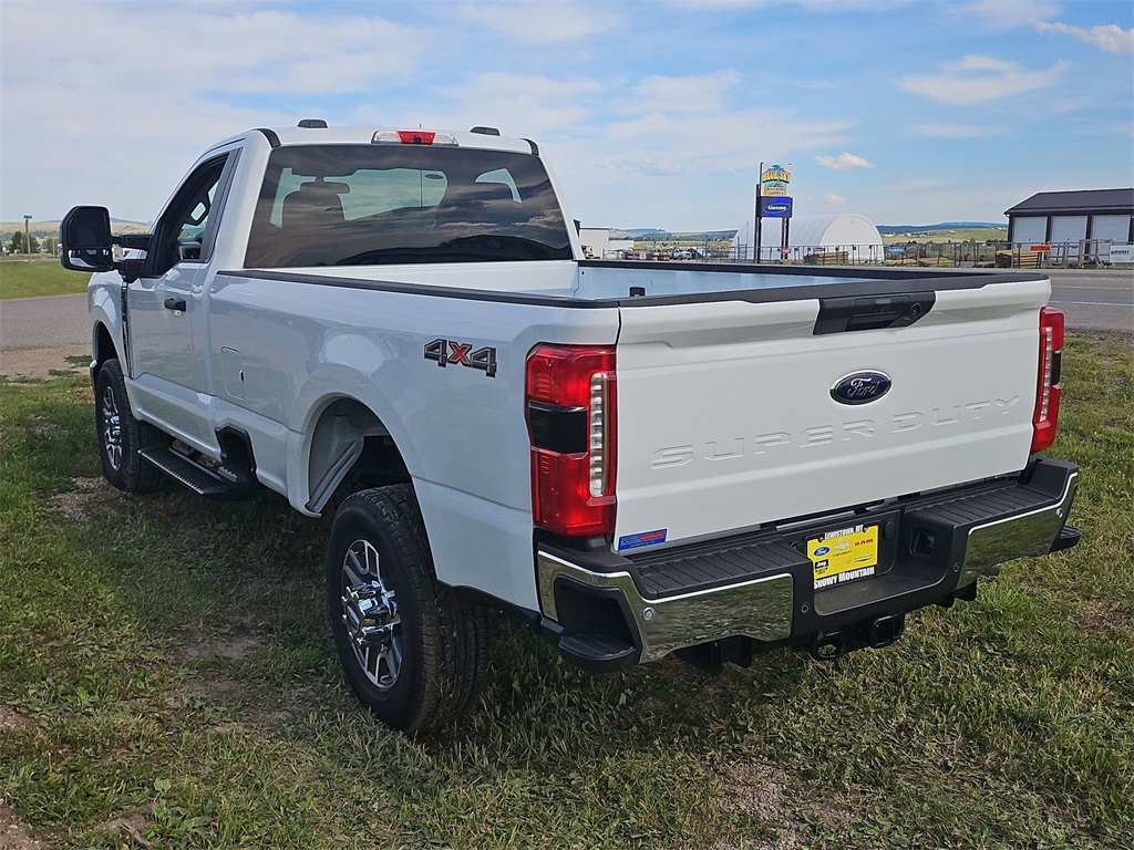 2025 Ford F-350 XLT photo 14
