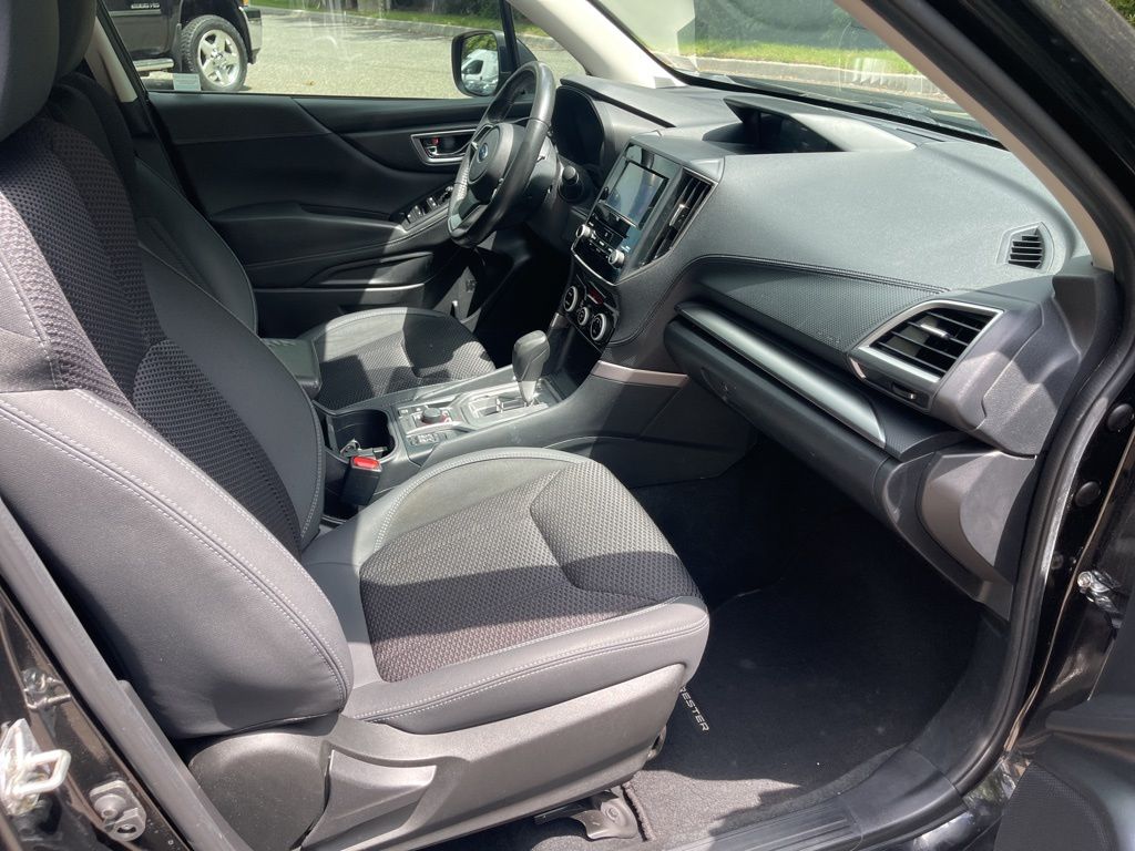2021 Subaru Forester Premium photo 19
