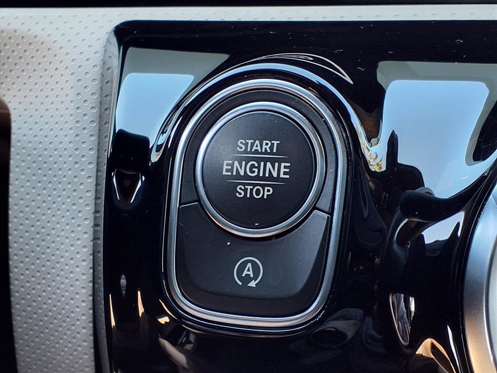 2022 Mercedes Benz CLA 250 photo 25