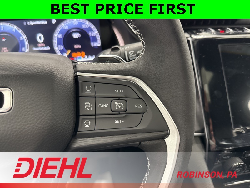 2025 Jeep Grand Cherokee Altitude photo 12