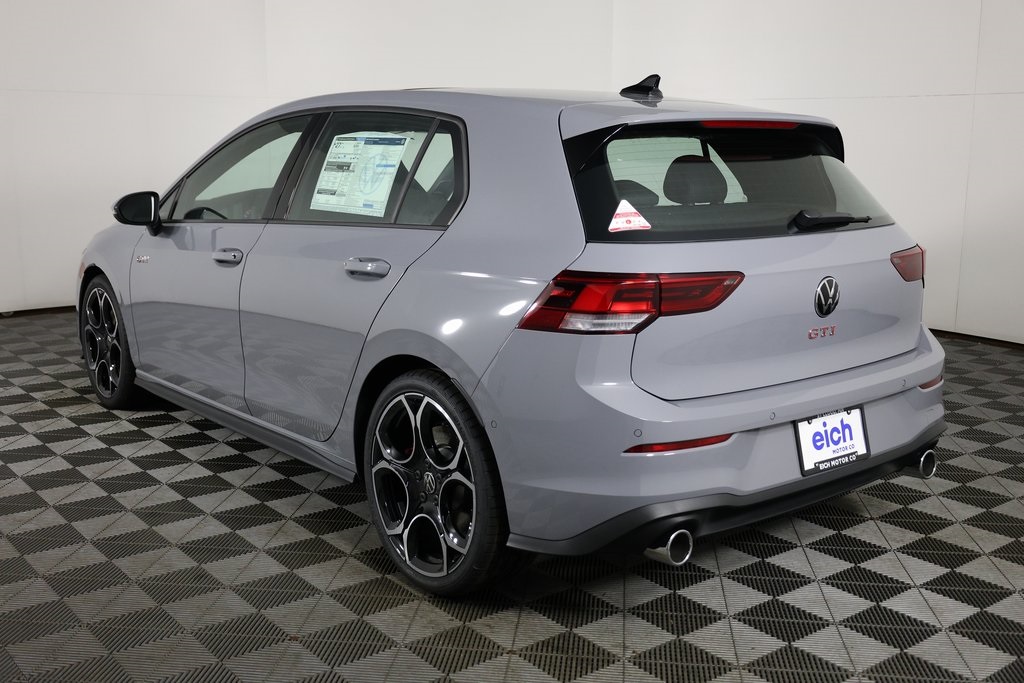 2025 Volkswagen Golf GTI Autobahn photo 2