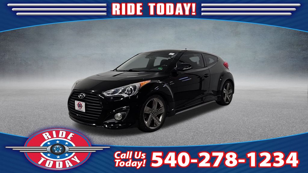 2013 Hyundai Veloster Base's photo