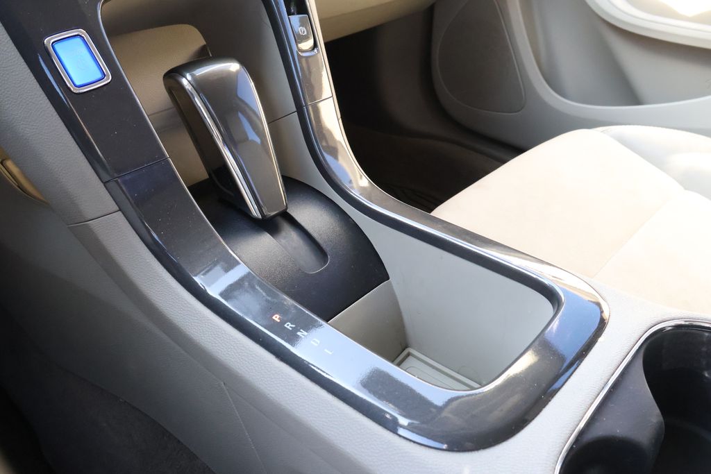 2014 Chevrolet Volt Base photo 23