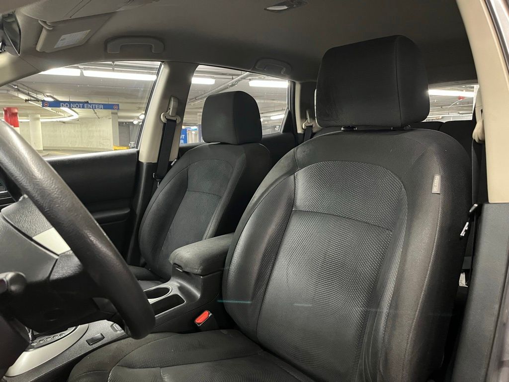 2015 Nissan Rogue Select S photo 12