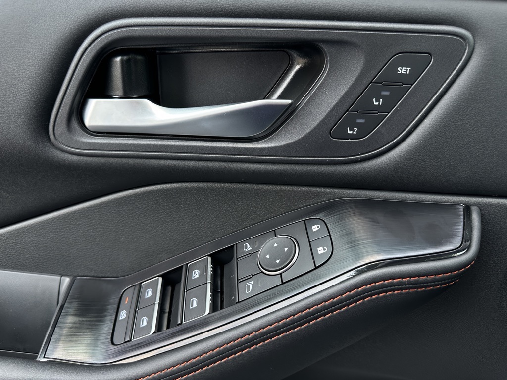 2026 Nissan Rogue SV photo 23