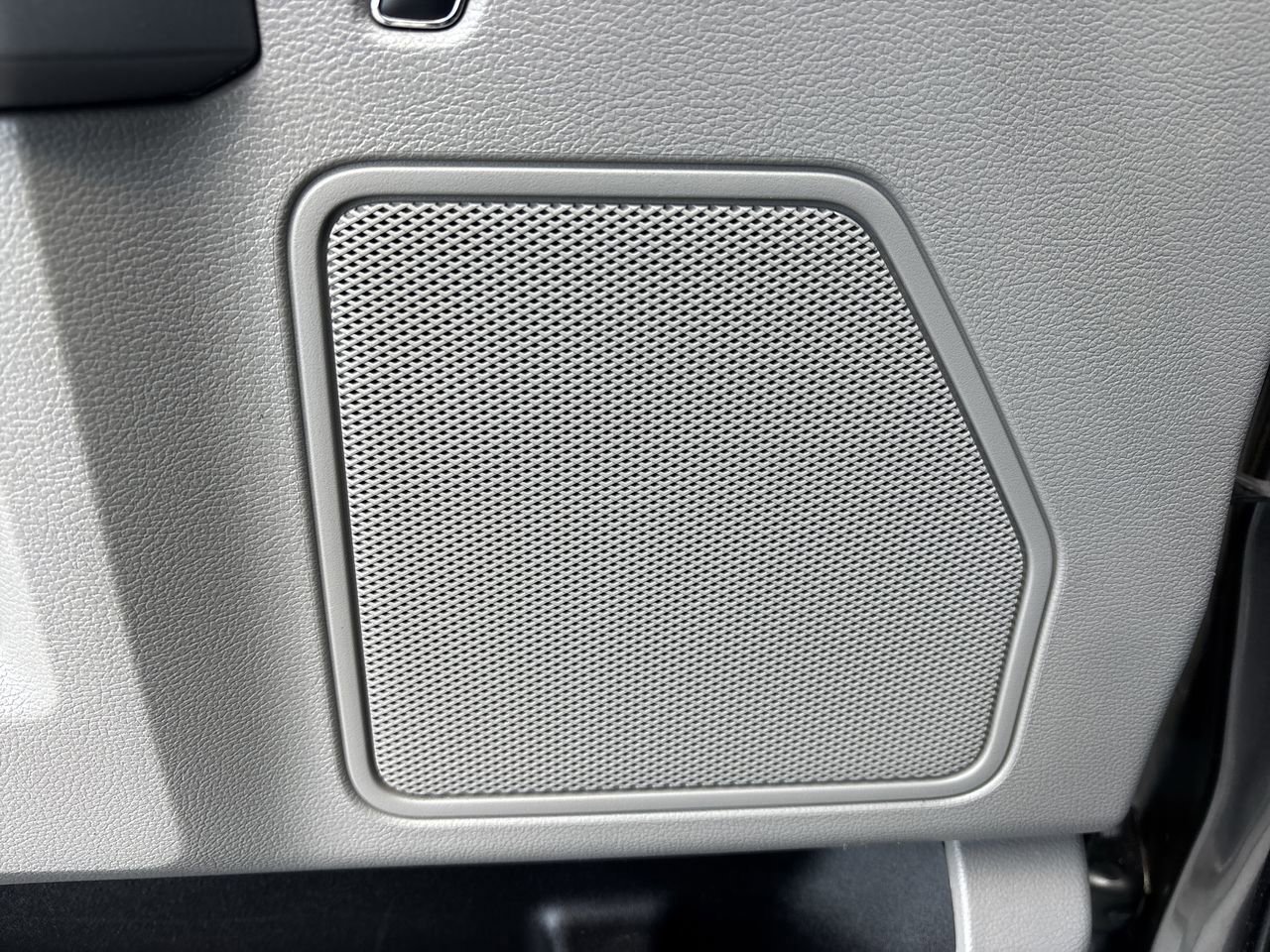 2016 Ford F-150 XLT photo 18