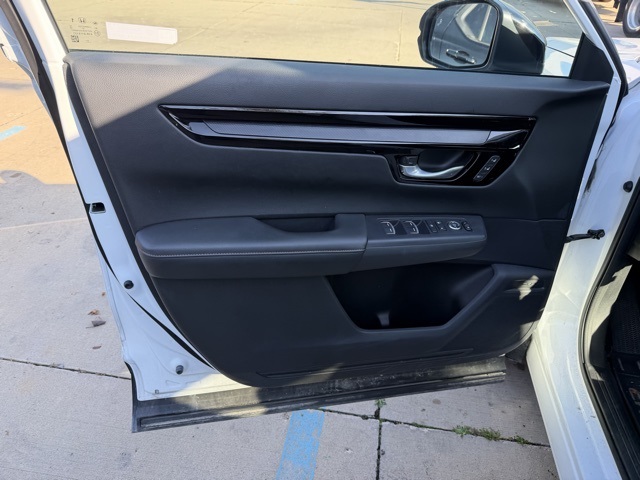 2023 Honda CR-V Hybrid Sport Touring photo 6