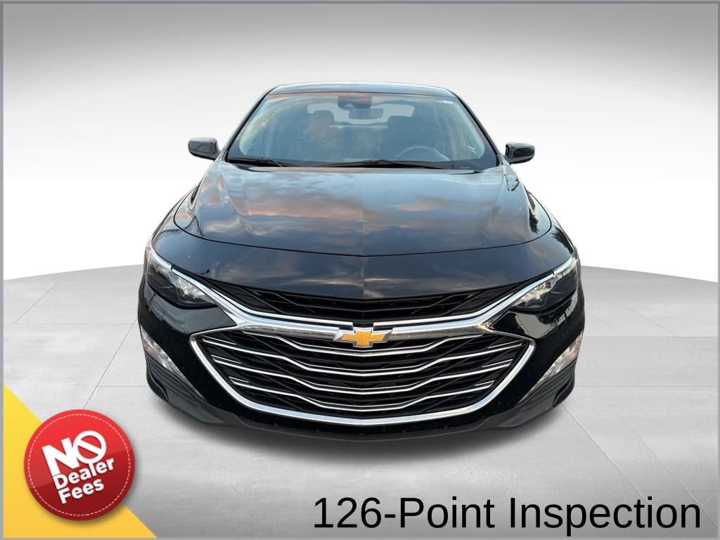 2023 Chevrolet Malibu 1LT photo 2