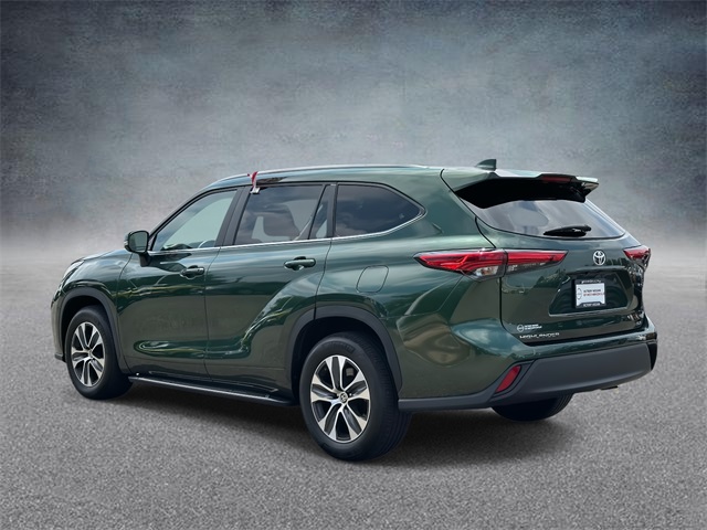 2023 Toyota Highlander XLE photo 4