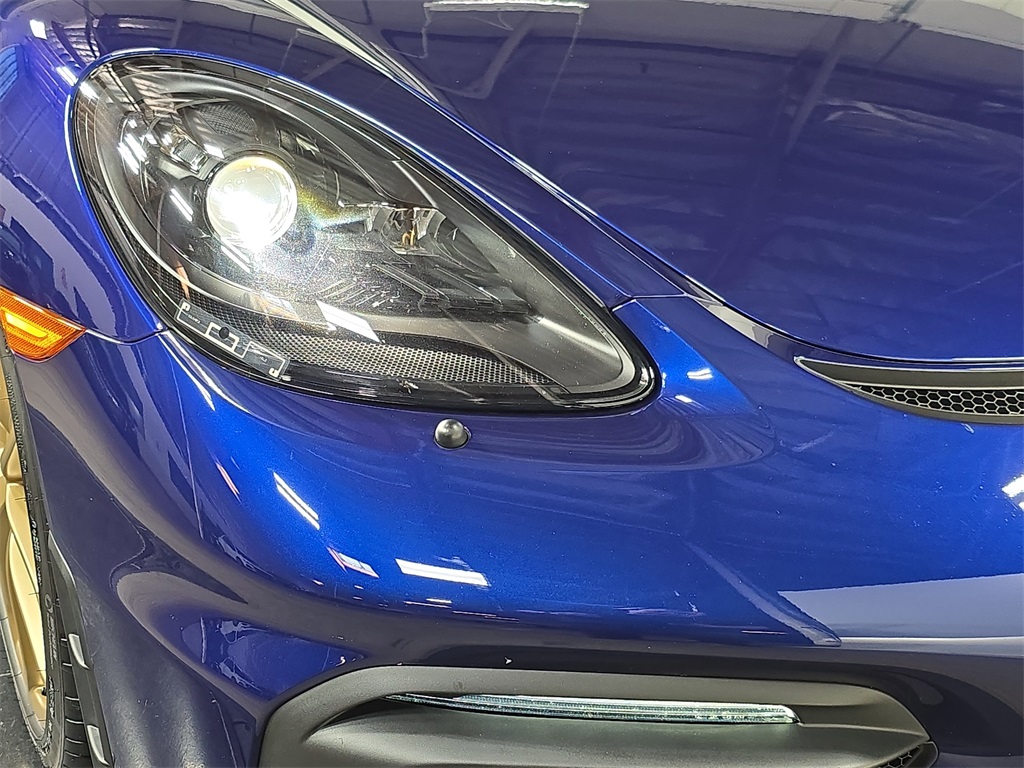 2023 Porsche Boxster Spyder photo 12