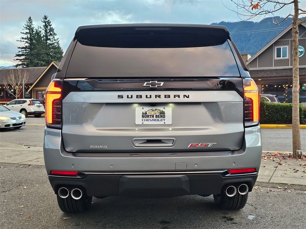 2026 Chevrolet Suburban RST photo 4