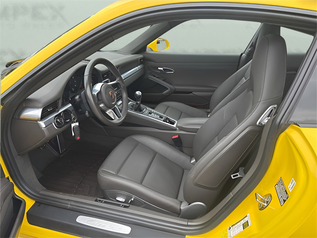 2018 Porsche 911 photo 9