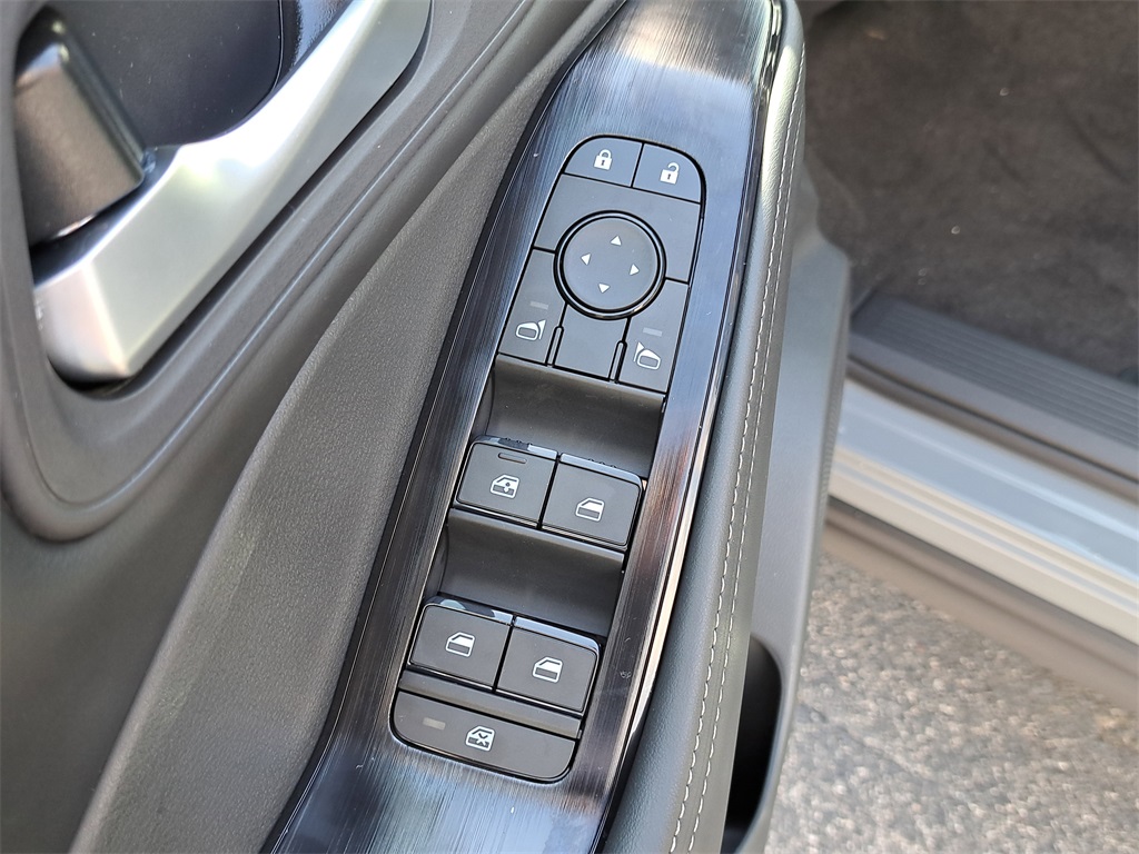 2026 Nissan Rogue SV photo 22