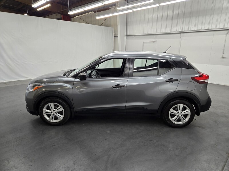 2018 Nissan Kicks S photo 2
