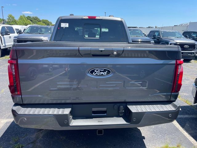 2025 Ford F-150 XLT photo 3
