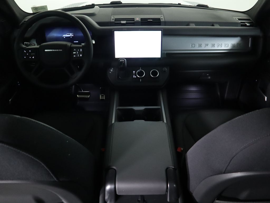 2025 Land Rover Defender 130 V8 photo 12