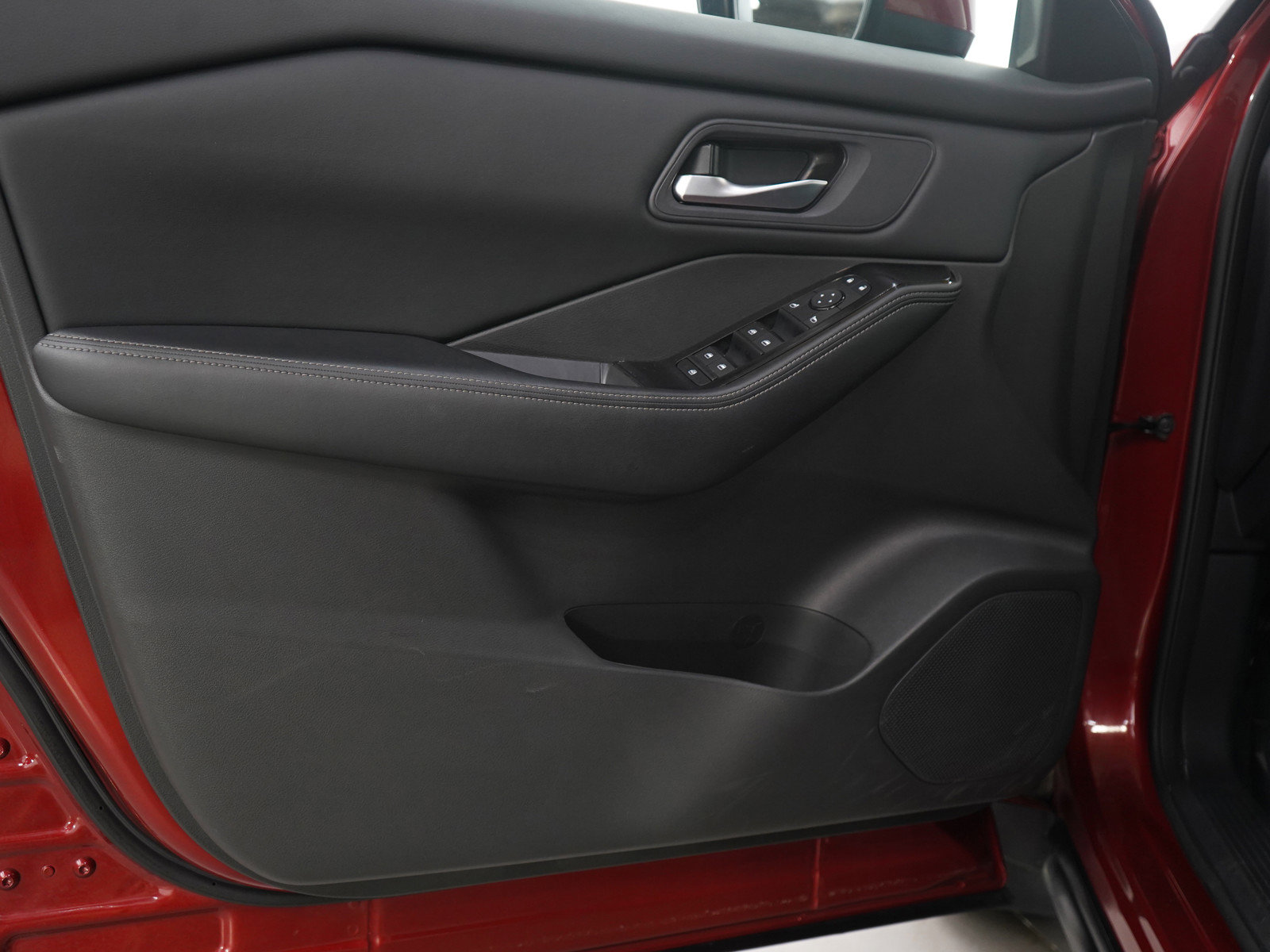 2024 Nissan Rogue SV photo 15