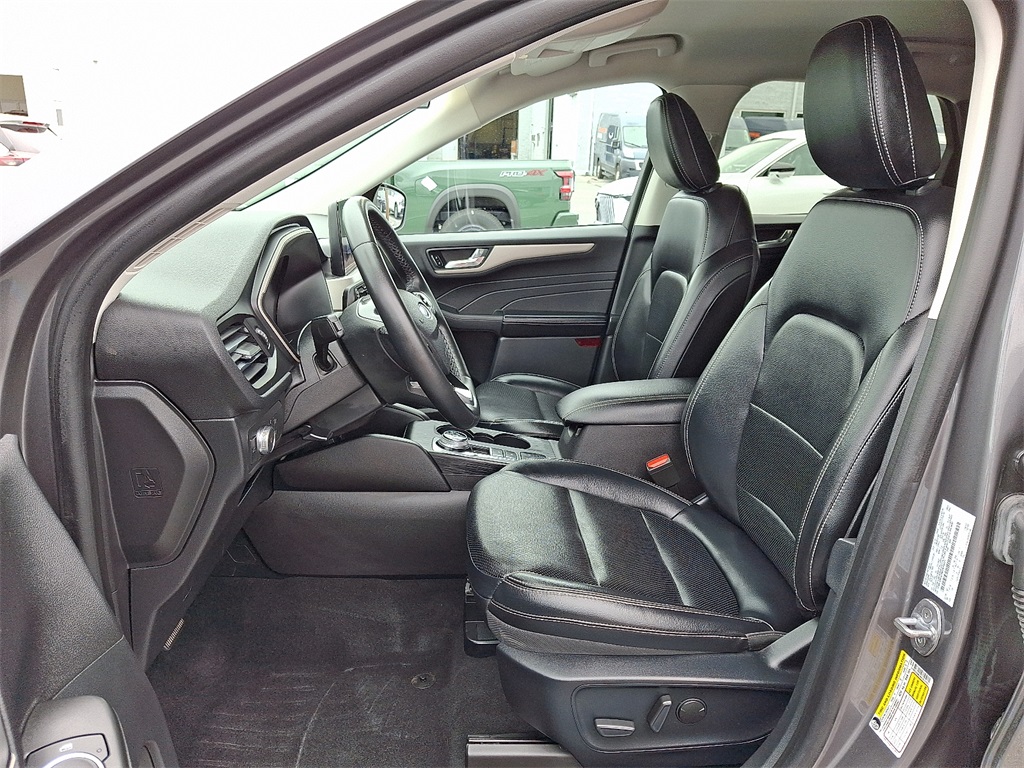 2021 Ford Escape SEL photo 13
