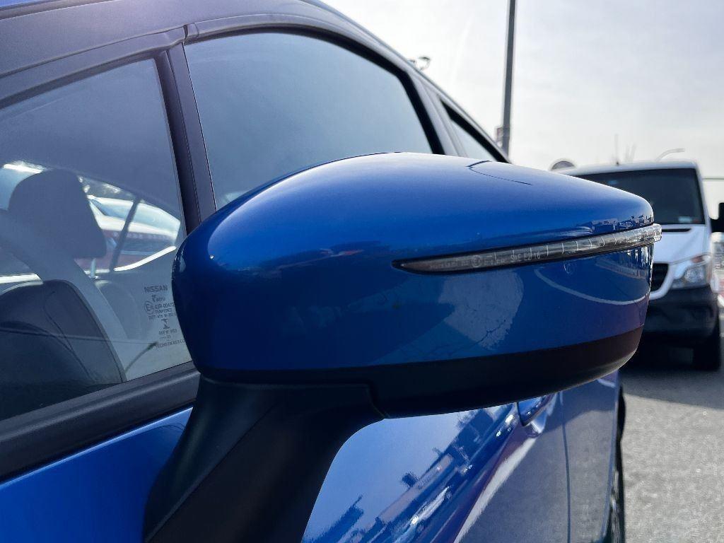 2021 Nissan Versa SV photo 13