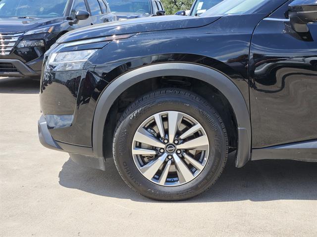 2024 Nissan Pathfinder SL photo 6