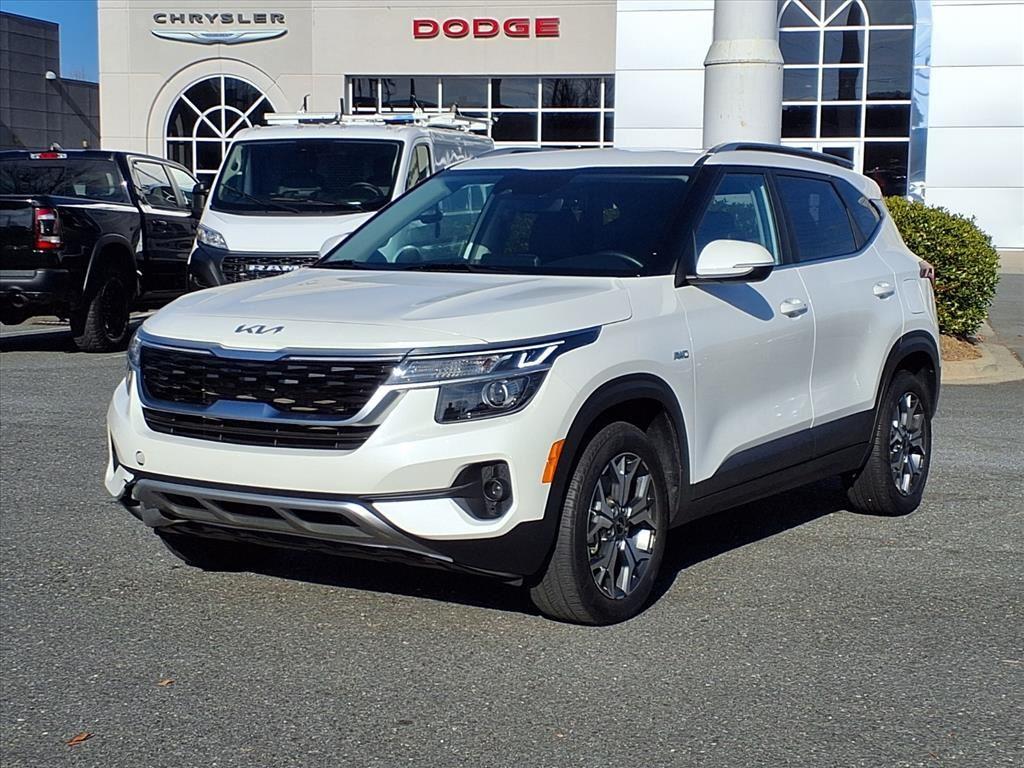 2022 Kia Seltos EX's photo