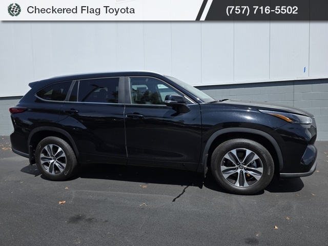 2023 Toyota Highlander XLE photo 10