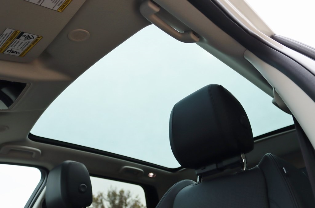 2025 LAND ROVER DISCOVERY SPORT - Image 11