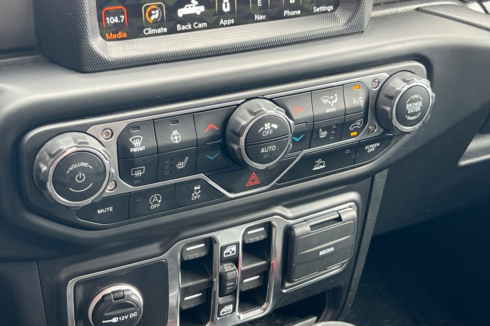 2022 Jeep Gladiator Sport S photo 16