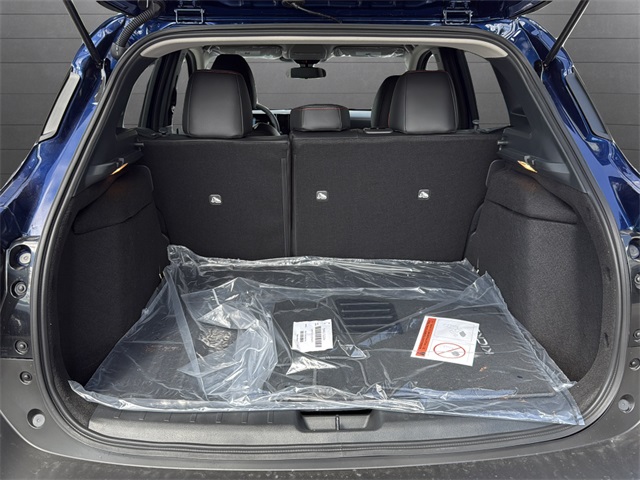 2025 Nissan Kicks SR photo 23