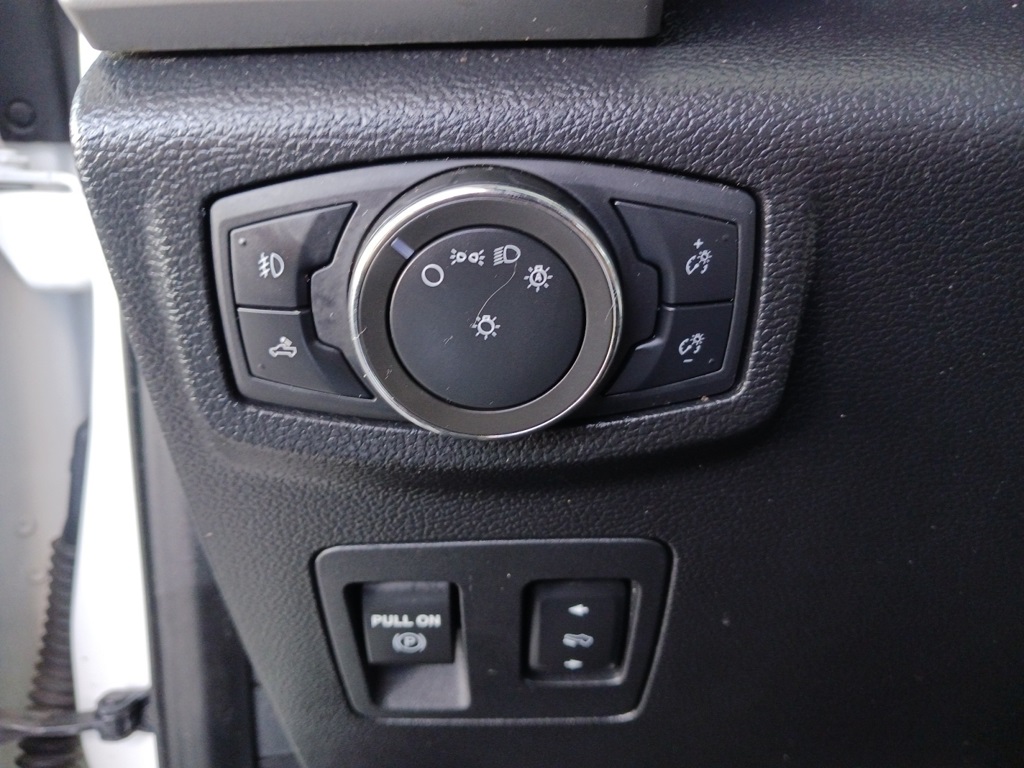 2020 Ford F-150 Lariat photo 22